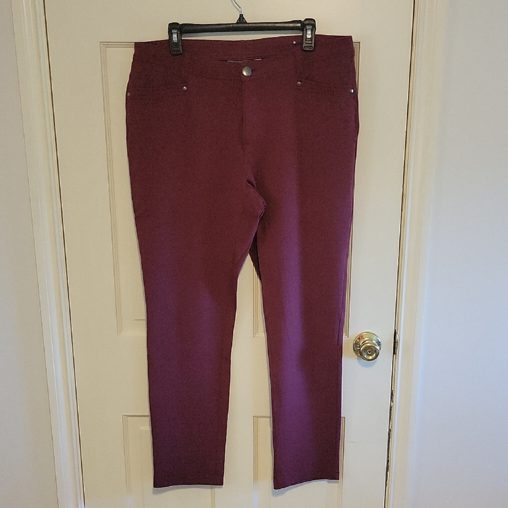Christopher & Banks Signature Slimming Pants in Burgundy